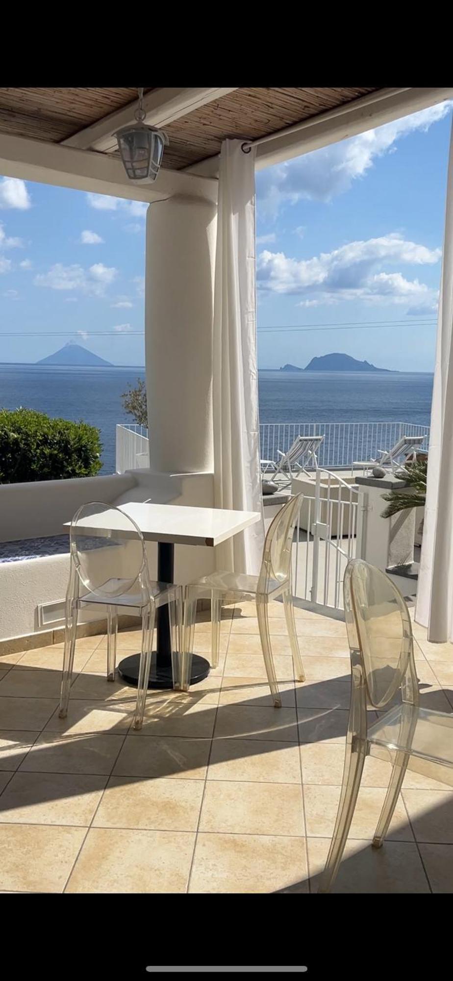 'A Alera Room & Breakfast Malfa  Exterior photo